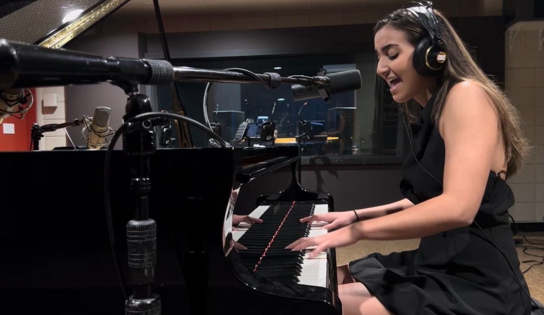 Manuela Serrano se abre camino tras graduarse en la University Berklee College of Music de Boston